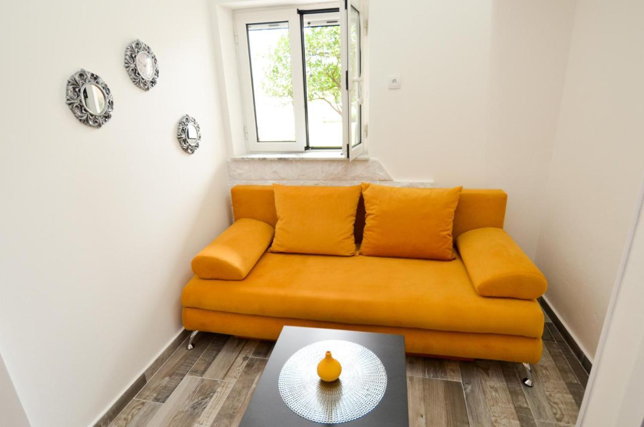 Ferienwohnung Modern Seaside Escape - Stunning Sea View - Private & Stylish Kotor Exterior foto