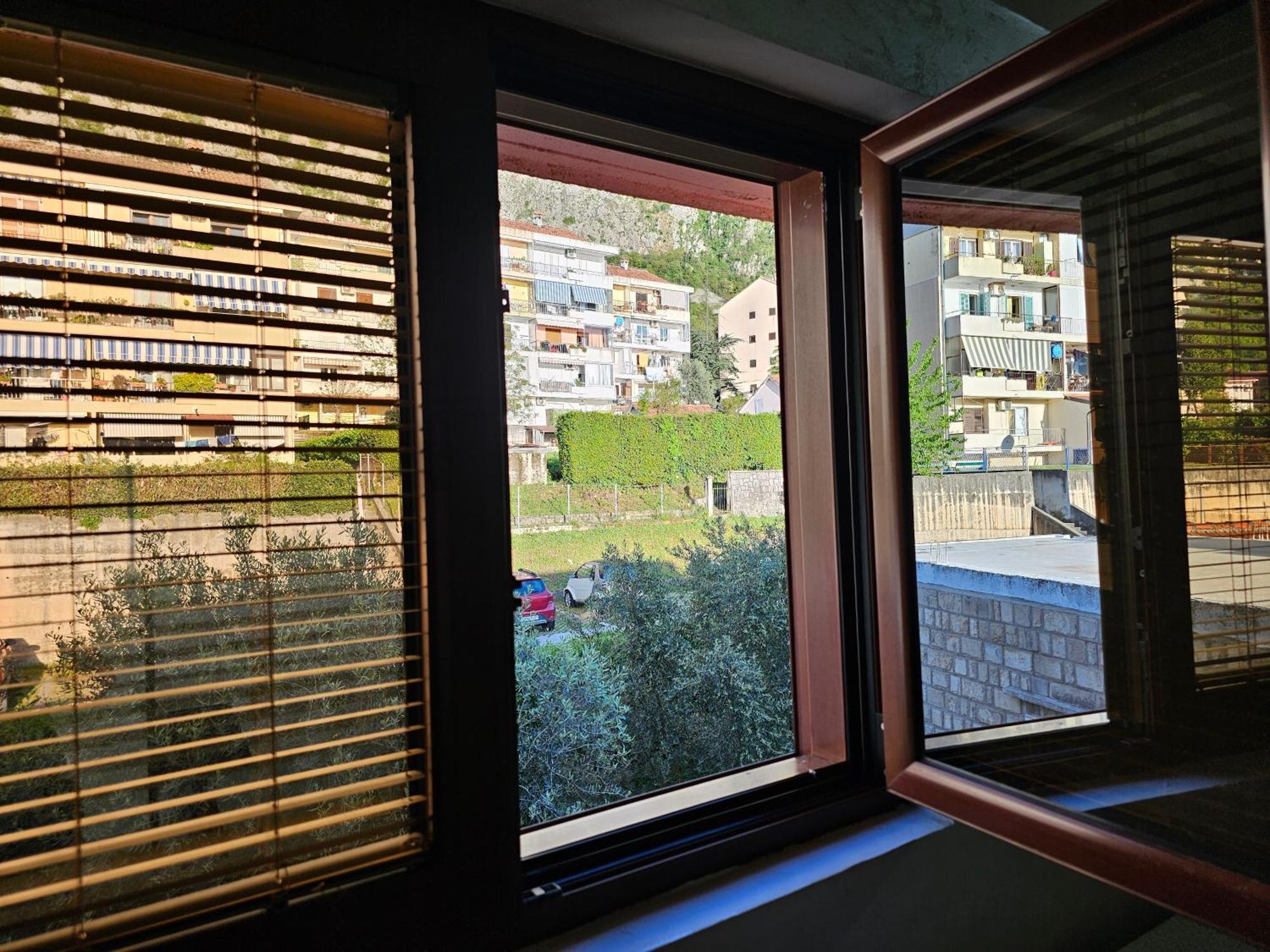 Ferienwohnung Modern Seaside Escape - Stunning Sea View - Private & Stylish Kotor Exterior foto