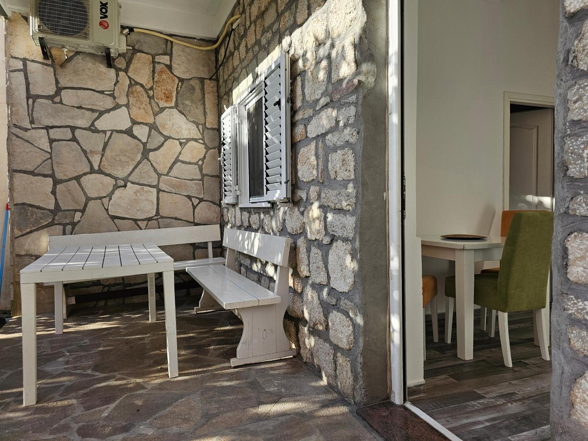 Ferienwohnung Modern Seaside Escape - Stunning Sea View - Private & Stylish Kotor Exterior foto